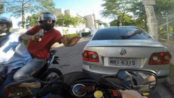 Oude doos: gewapende overvallers proberen motor van Snelle Jelle te jatten