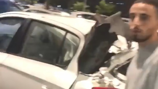 Whut! Raketaangedreven auto in Israël gespot