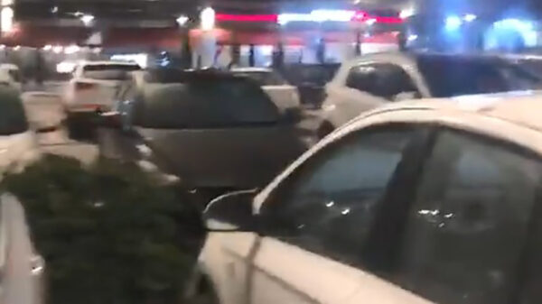 Whut! Raketaangedreven auto in Israël gespot