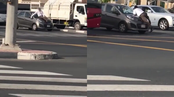 Inwoner van Dubai weigert tijdens roadrage van motorkap af te gaan