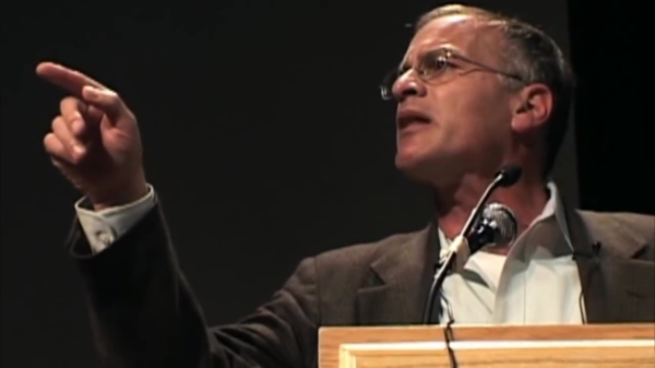 Oude doos: Norman Finkelstein sloopt sneeuwvlokje tijdens debat over Israël-Palestinaconflict