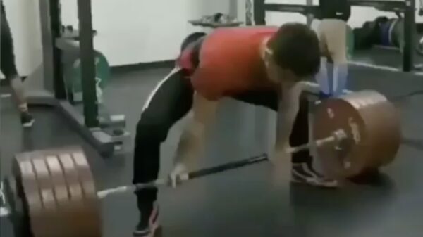 Compilatie: gewichtheffers die iets teveel hooi op hun vork nemen