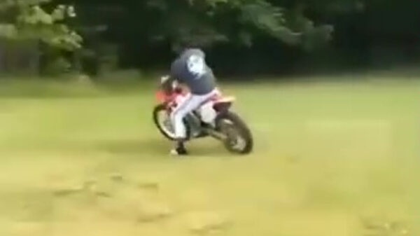 Nog niet zo makkelijk, een crossmotor besturen