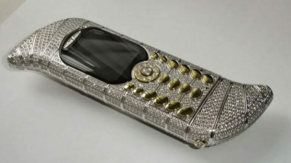 Lijstje: dit zijn de 10 duurste én belachelijkste telefoons ter wereld