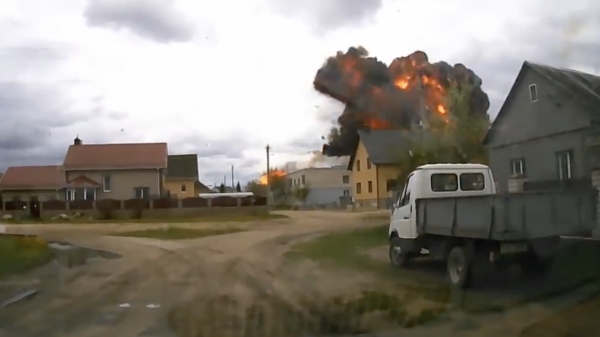 Eerste beelden van Yak-130 die afgelopen woensdag in Wit-Rusland neerstortte