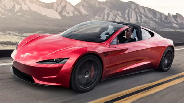 Nieuwe Tesla Roadster knalt dankzij raketmotoren in 1,1 seconde naar de 100 km/u