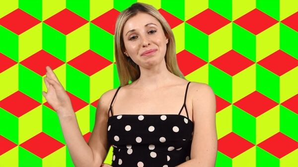 Blije blonde troela moet gewoon even d'r muil houden