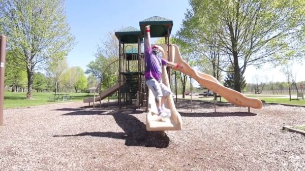 Gekke clown Shaggy 2 Dope van ICP breekt zijn arm op een heel, HEEL onprettige manier