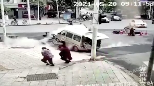Meerdere mensen in het ziekenhuis opgenomen na explosie in een riool van Wuhan