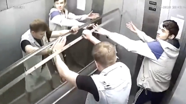 Vier agressieve liftslopers op heterdaad betrapt dankzij beveiligscamera