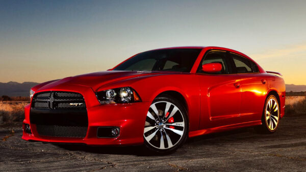 Zo dan, die v8 maakt echt een verdomd lekker geluidje