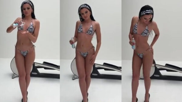 Famke Louise smeert zichzelf eens lekker in