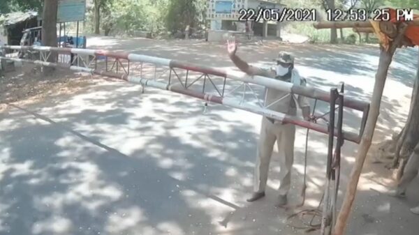 Spoorwegovergang in India maakt weer een nieuw slachtoffer