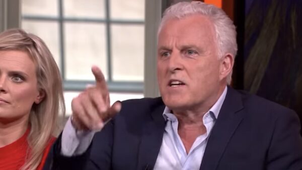 Peter R. de Vries volledig uit z'n stekker in Boulevard tijdens discussie over Olcay Gulsen