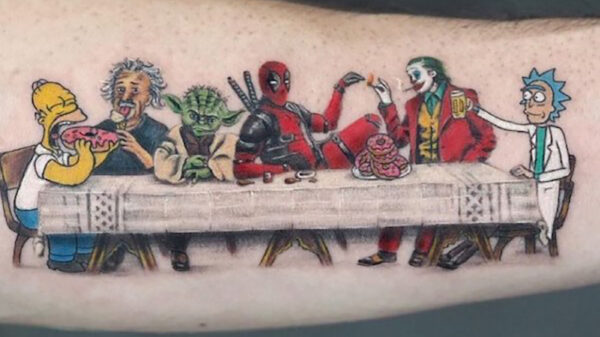 Liefhebbers van tatoeages komen weer volledig aan hun trekken (216)