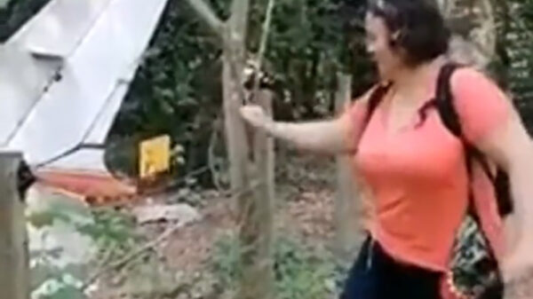 Carla maakt voor het eerst kennis met schrikdraad