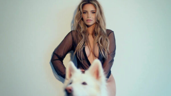 Check hier de fijne video van de FHM500-winnares Monica Geuze