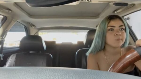 De eerste keer bij je dochter in de auto die net haar rijbewijs heeft