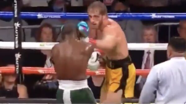 Gerucht: 'Mayweather sloeg Paul wel knock-out maar hield hem overeind'