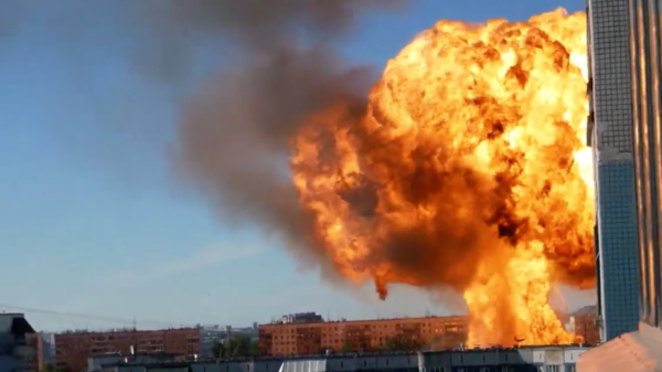 Extreme explosie na brand in Russisch tankstation: minimaal 35 gewonden