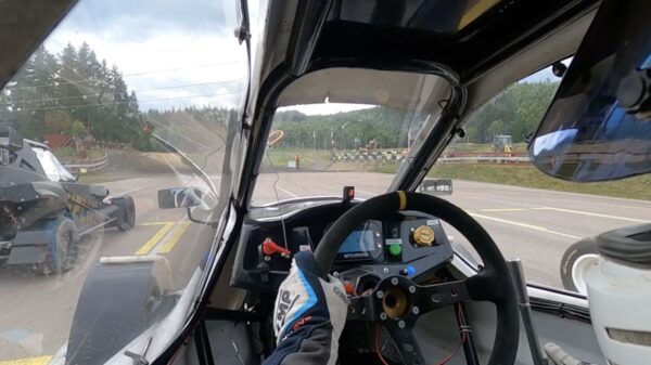 Opeens heb je het: je gaat op crosskarten