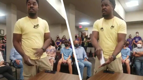 Zwarte vader sloopt "critical race theory" tijdens schoolvergadering