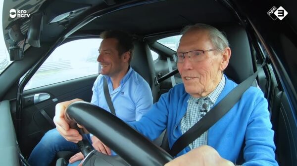 Tim Senders gaat met zijn opa racen op het circuit van Zandvoort