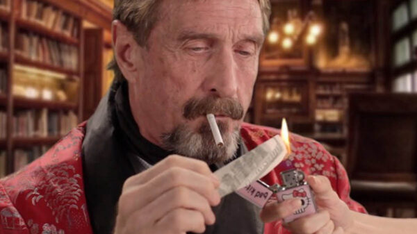 Softwareontwikkelaar en beroepspsychopaat John McAfee 'gezelfmoord' in Spaanse cel