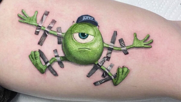 Liefhebbers van tatoeages komen weer volledig aan hun trekken (218)