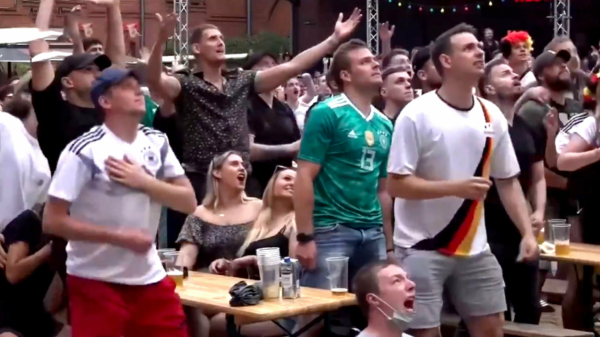 Toch lekker: Duitsland heeft eigen 'Robben-momentje' met falende Thomas Müller