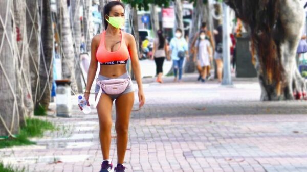 Onze toerist weet zich nog steeds prima te vermaken in Thailand