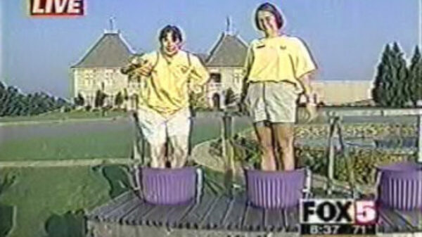 Web classic: die keer dat het druivenstampen op live tv gruwelijk mis ging