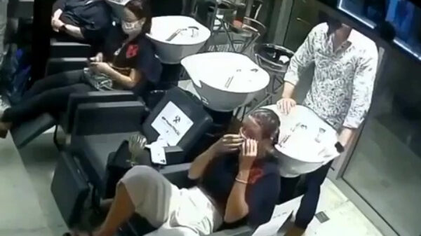 Verdomme, lig toch eens stil mens!