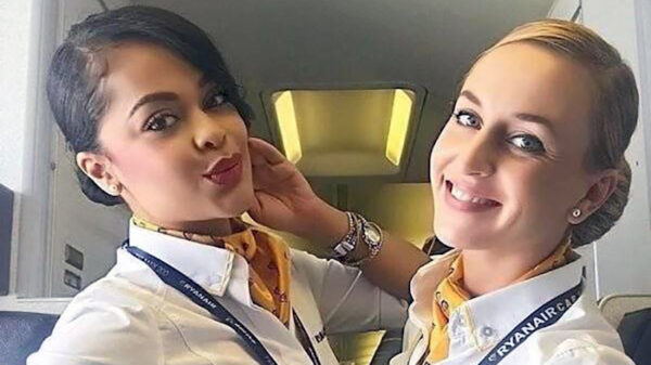 Laten we vandaag opstijgen met deze behulpzame stewardessen