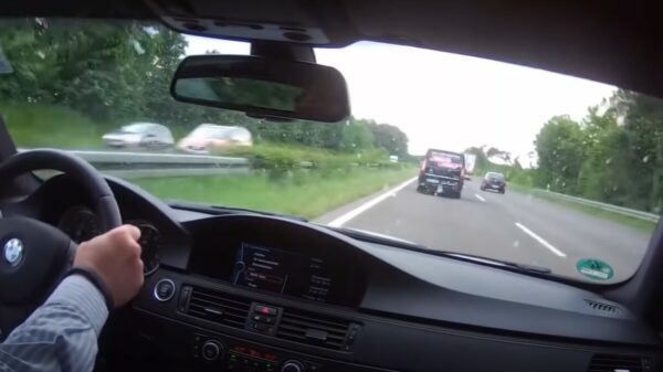 Also also also: het is tijd voor een billenknijpende close call-compilatie op de Autobahn