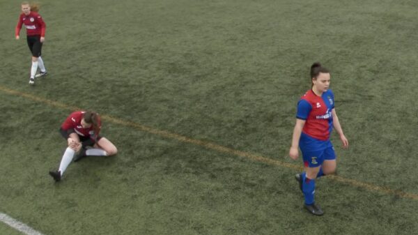 Oude doos: knie ontwricht? Die mept Jane O’Toole gewoon zelf terug