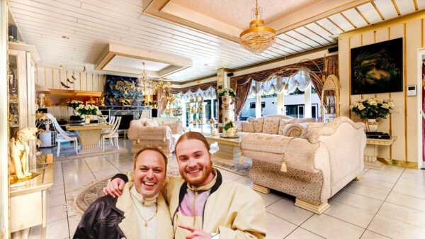 Villa in Dordrecht kost €1.475.000,- maar daar krijg je een gouden paleisje voor terug!