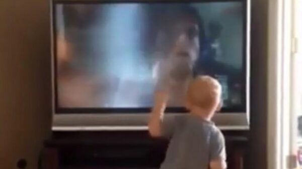 Kleine koter is een Sylvester Stallone in the making