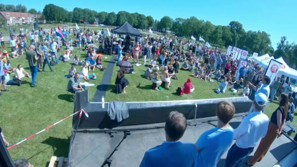 De muzikale monsterhit van de week: IrisQueen - Kies Voor FvD