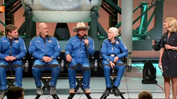 Jeff Bezos na ruimtereis: "Bedankt hè, Amazonklantjes, voor jullie knaken"