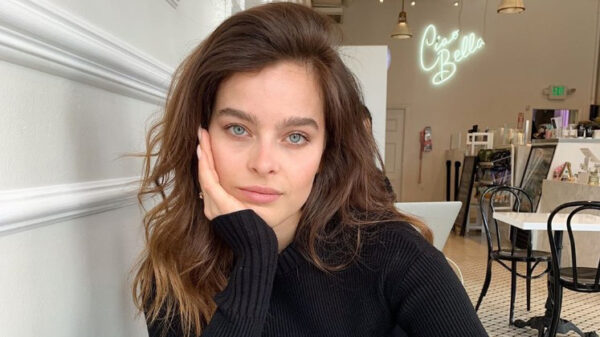 Aan de knoppen van deze aantrekkelijke chick mag Martin Garrix draaien