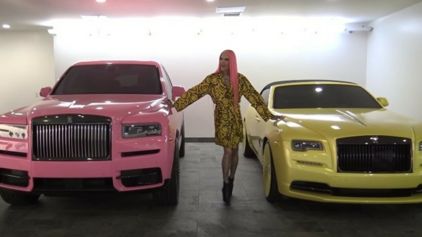 Een kijkje nemen bij de autocollectie van 's werelds rijkste YouTuber Jeffree Star