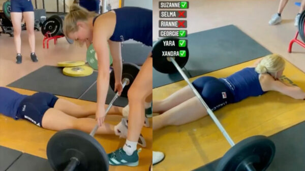 Het Nederlands shorttrackteam probeert de zogenaamde 'cake challenge'