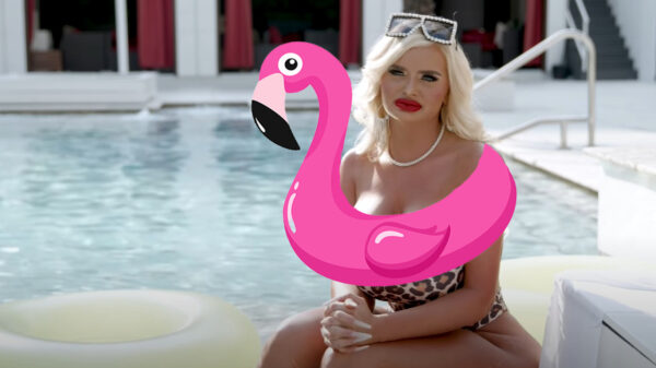 Ondanks 13 borstoperaties in slechts 2 jaar tijd is deze Texaanse Barbie nog niet klaar