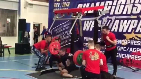 Knie van powerlifter heeft er ineens niet zoveel zin meer in