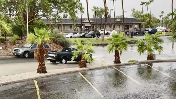 Bestuurder van pick-up weet ondergelopen straat behoorlijk te onderschatten