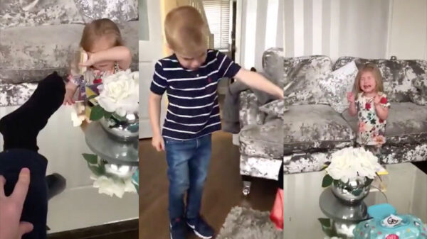 Zo bezorg je je koters hun eerste trauma: "trek eens aan papa's sok!"