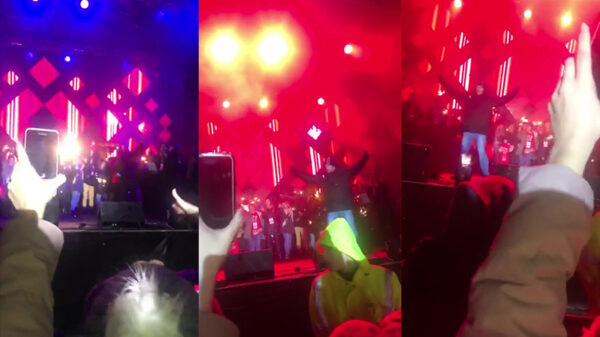 Idioot steekt burgemeester Adamowicz van Gdansk op podium neer