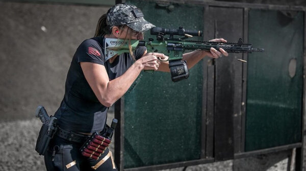 Met deze aantrekkelijke Pistolen Paulientje wil je zeker geen ruzie krijgen