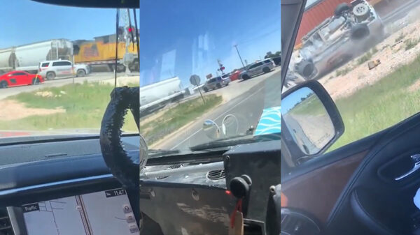 Politieagent met weinig geduld geeft iets te vroeg gas bij spoorwegovergang